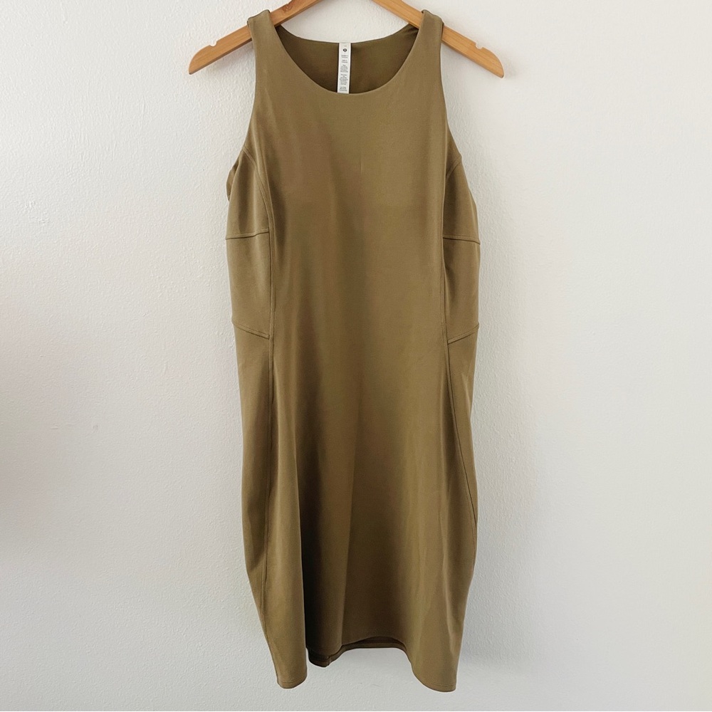 Lululemon Slim-Fit Above-Knee Dress in Artifact Tan Brown